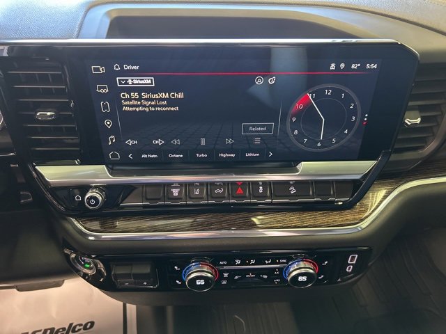 Used 2024 GMC Sierra 3500 SLE w/ Preferred Package image 23