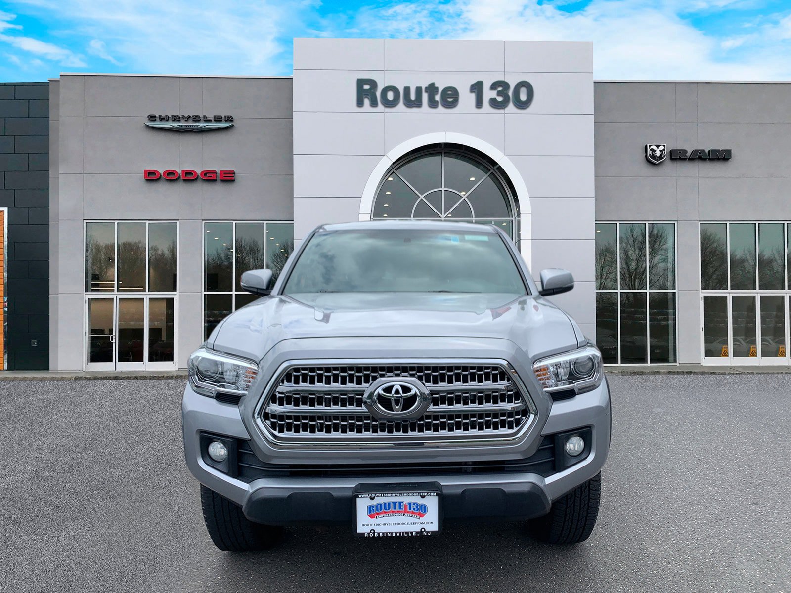 Used 2016 Toyota Tacoma TRD Off-Road w/ Premium & Technology Package AWD/4WD image 6