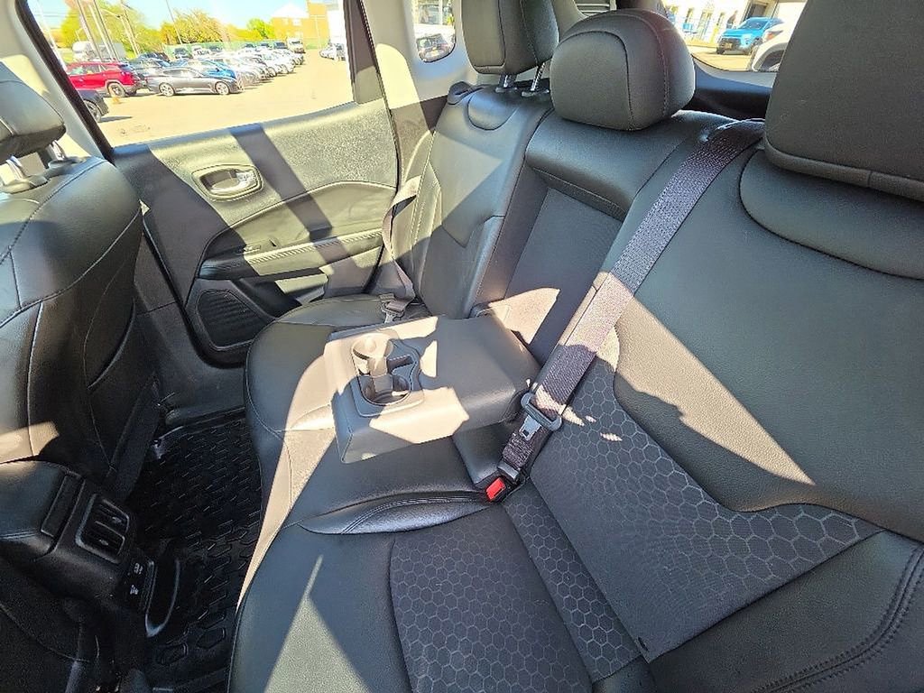 Used 2019 Jeep Compass Latitude AWD/4WD image 25
