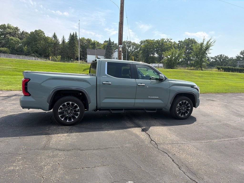 Used 2025 Toyota Tundra Limited AWD/4WD image 27