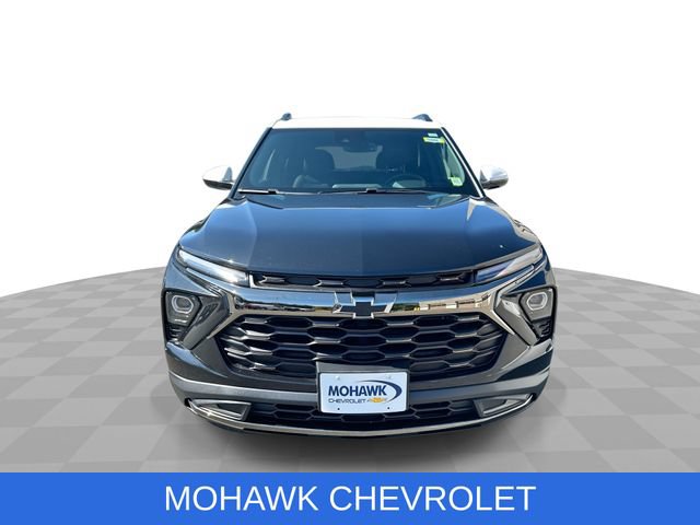 Used 2024 Chevrolet TrailBlazer ACTIV w/ Convenience Package AWD/4WD image 3