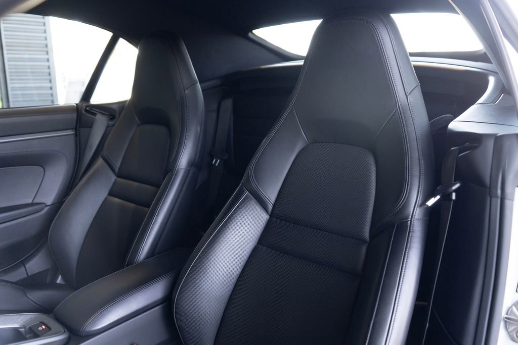 Used 2023 Porsche 911 Carrera S image 5