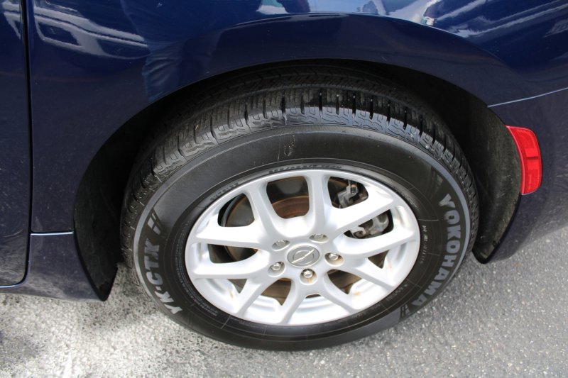 Used 2020 Chrysler Voyager LX image 19