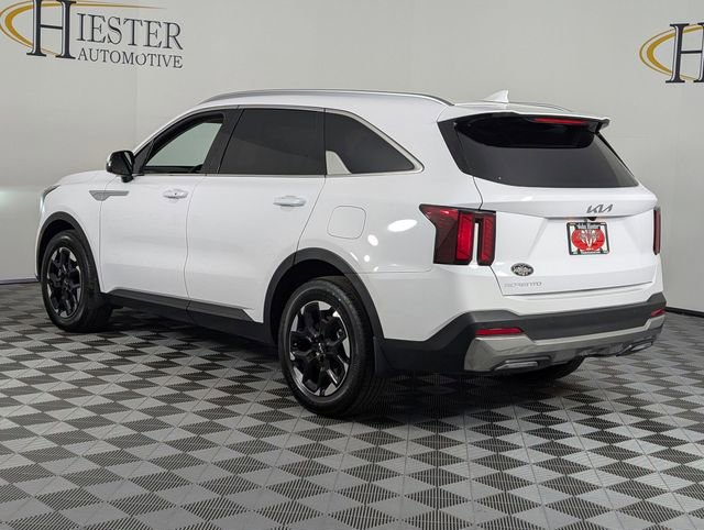 Used 2025 Kia Sorento S w/ Panoramic Sunroof Package image 5