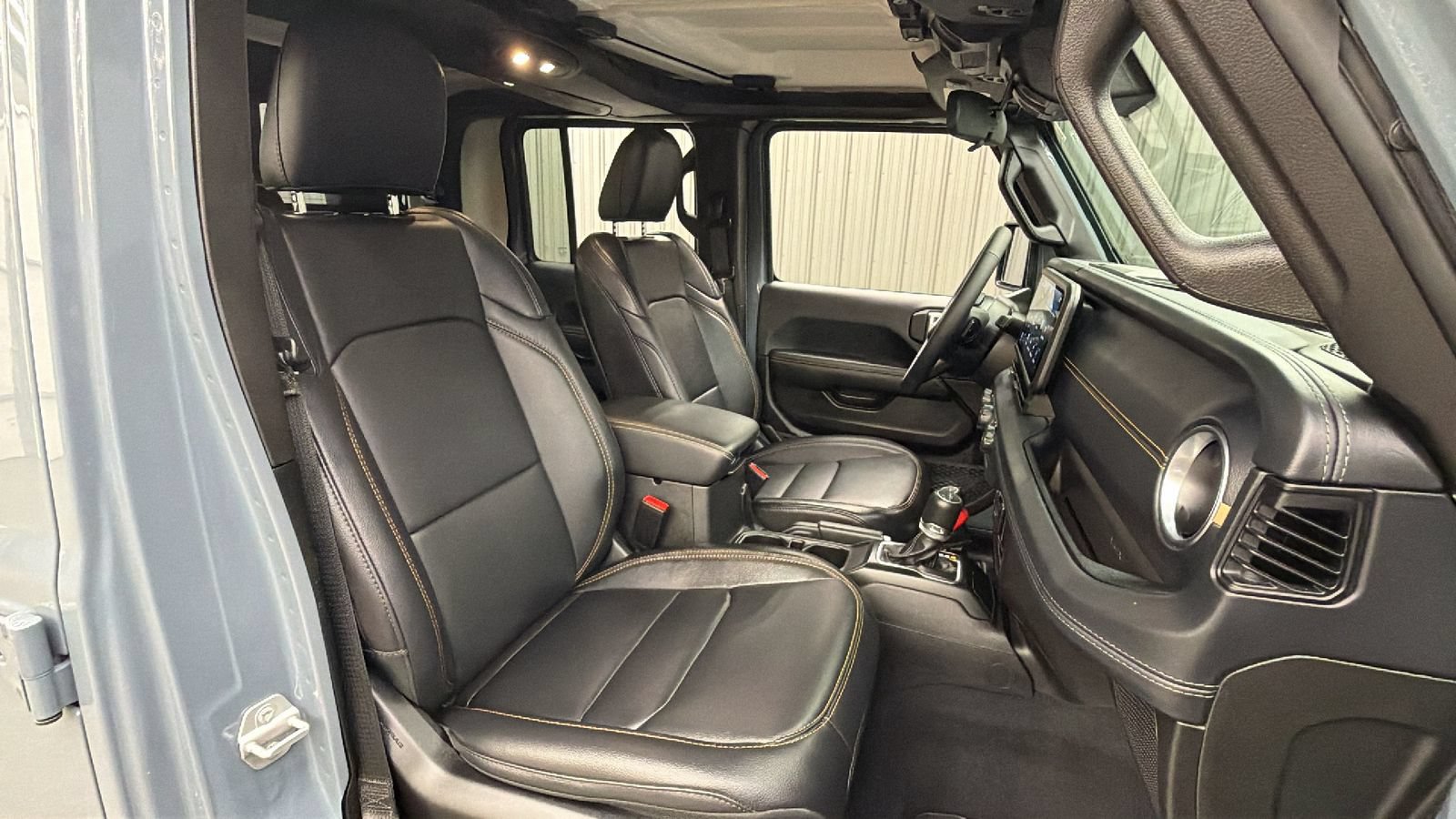 Used 2025 Jeep Gladiator Sport AWD/4WD image 36