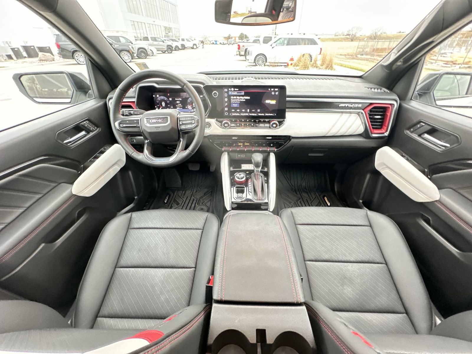 Used 2025 GMC Canyon AT4 w/ AT4X Package AWD/4WD image 21