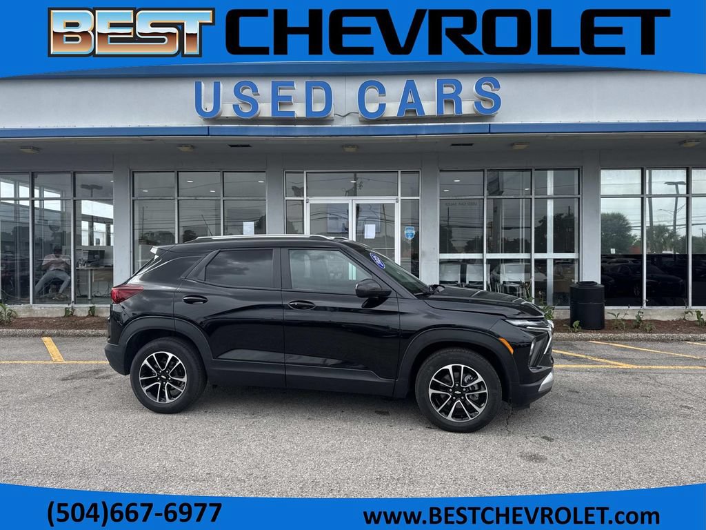 Used 2025 Chevrolet TrailBlazer LT FWD image 1