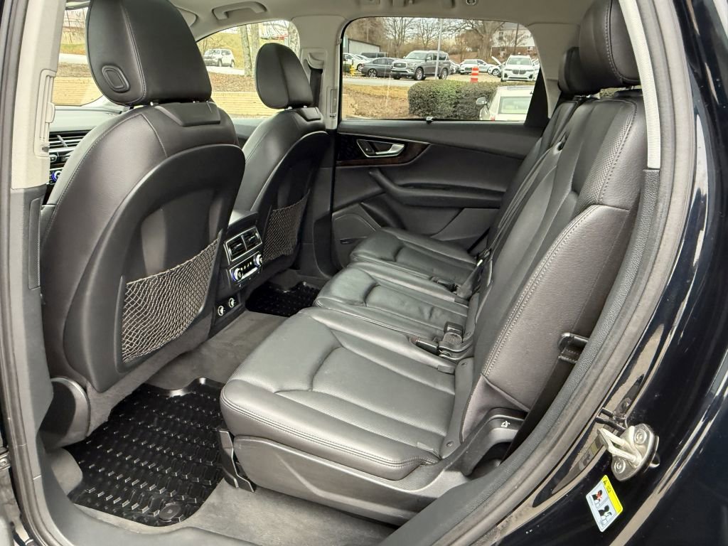 Used 2018 Audi Q7 3.0T Prestige w/ Prestige Package image 21