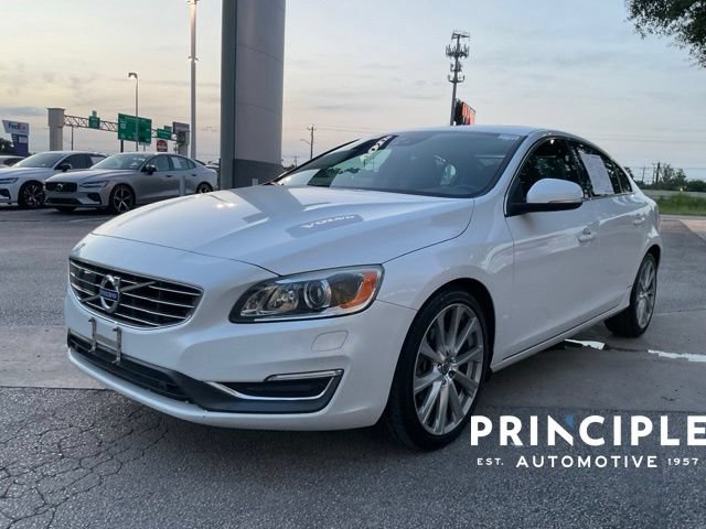 Used 2017 Volvo S60 T5 Inscription Platinum FWD image 4
