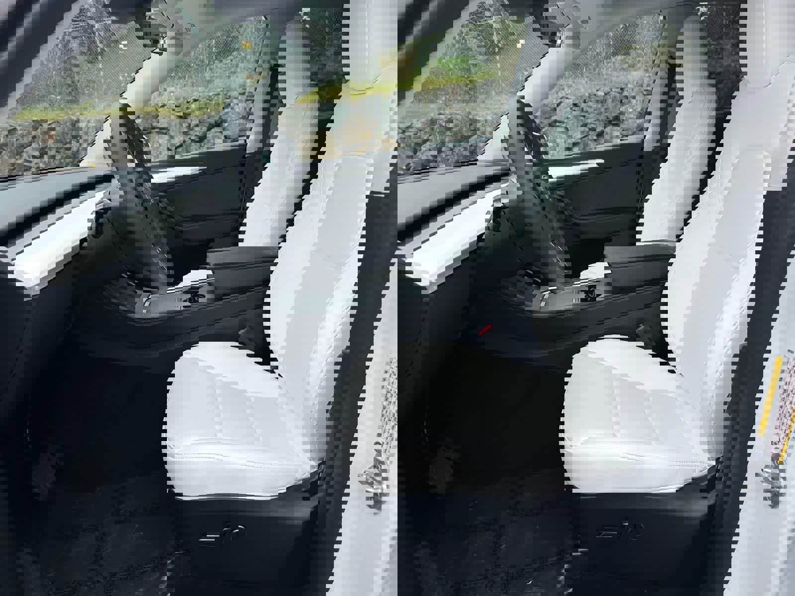 Used 2024 Tesla Model Y Long Range image 16