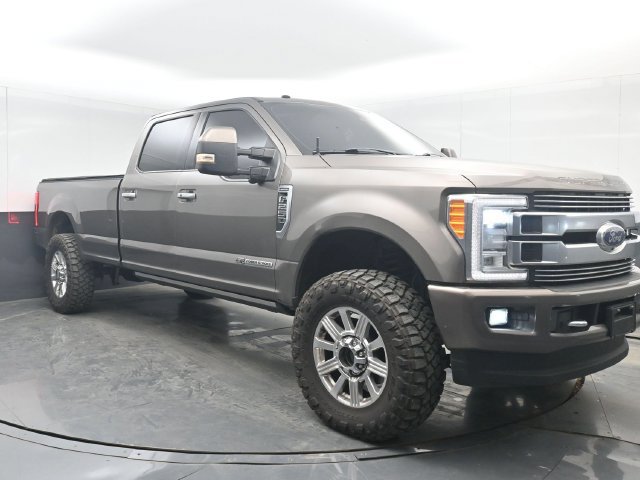 Used 2018 Ford F250 Limited AWD/4WD image 2