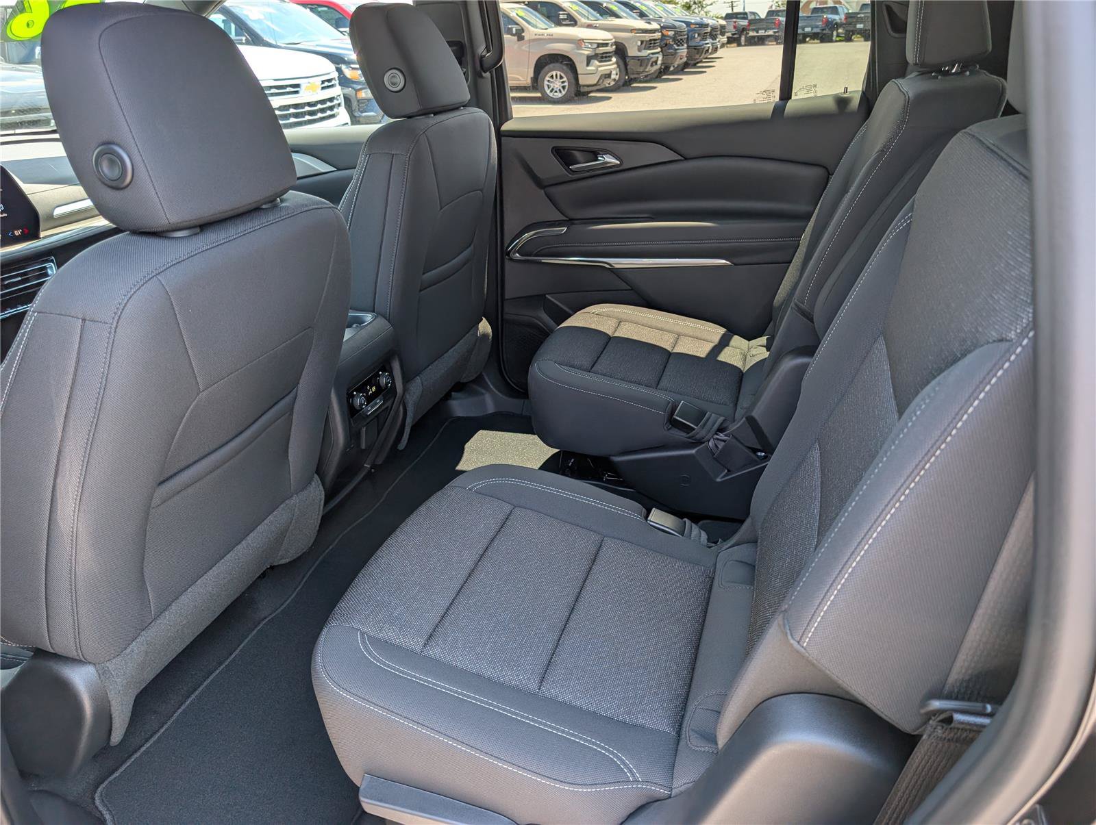 New 2026 Chevrolet Traverse LT w/ Driver Confidence Package AWD/4WD image 11