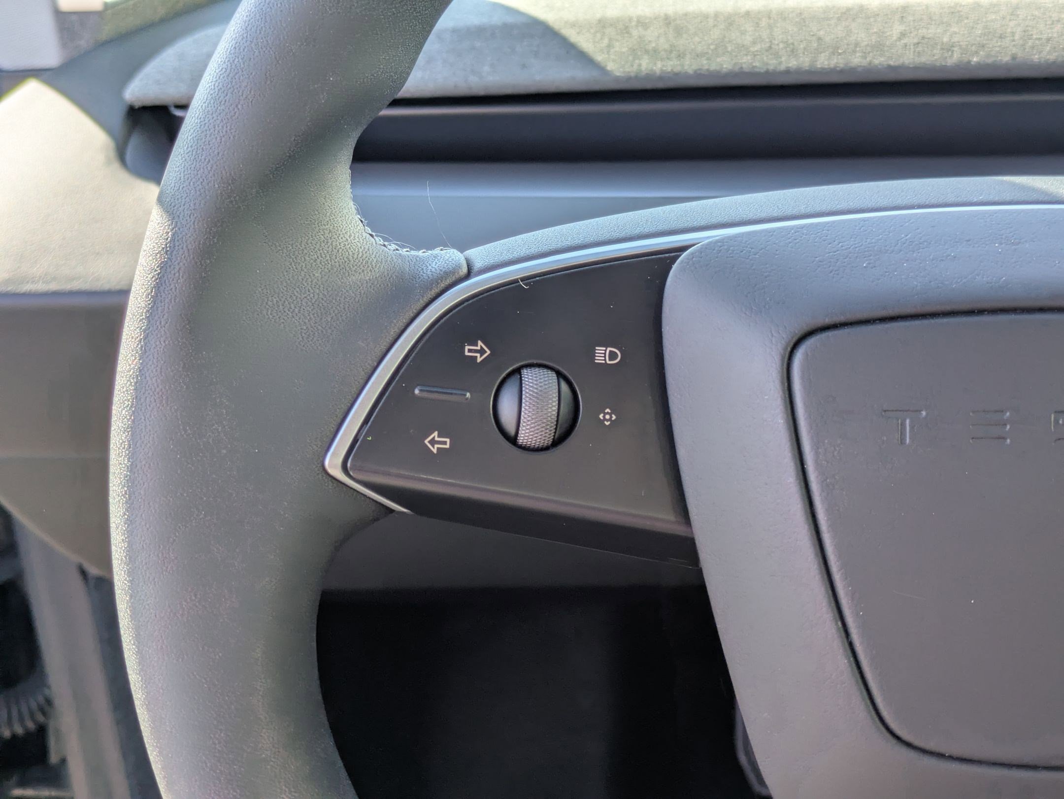 Used 2025 Tesla Model 3 image 21