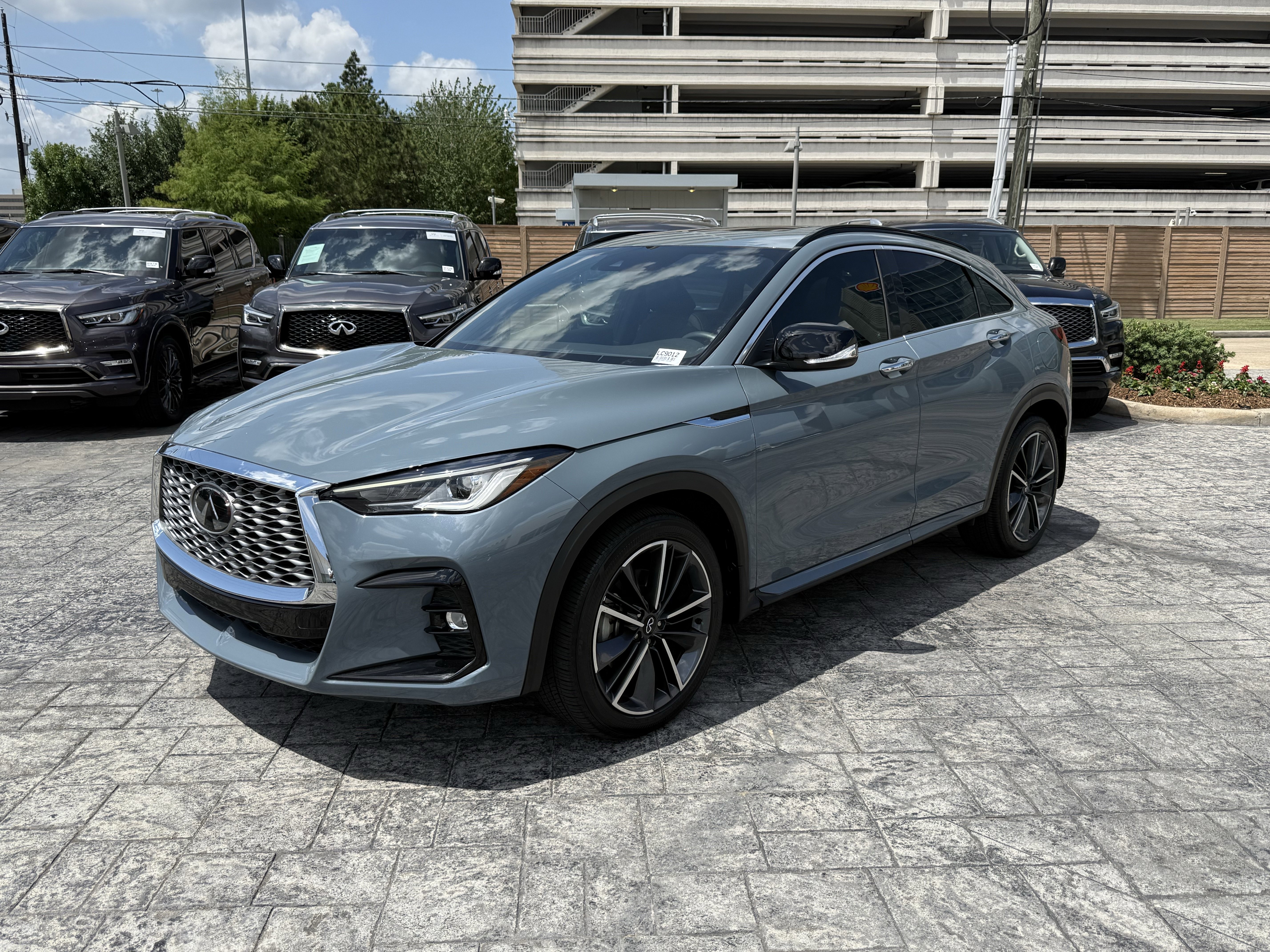 Certified 2025 INFINITI QX55 Luxe w/ Cargo Package AWD/4WD image 3
