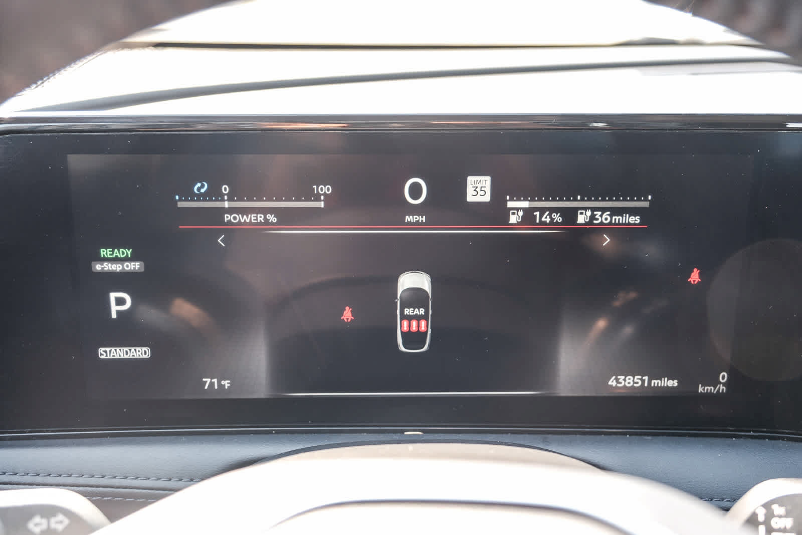 Used 2023 Nissan Ariya FWD image 25