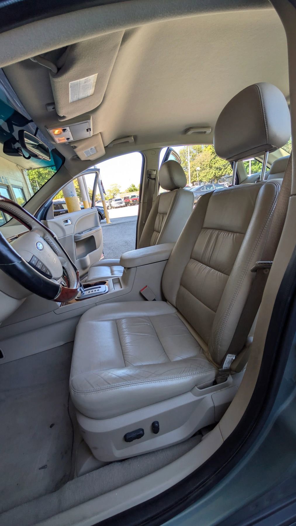 Used 2006 Ford Five Hundred SEL image 12
