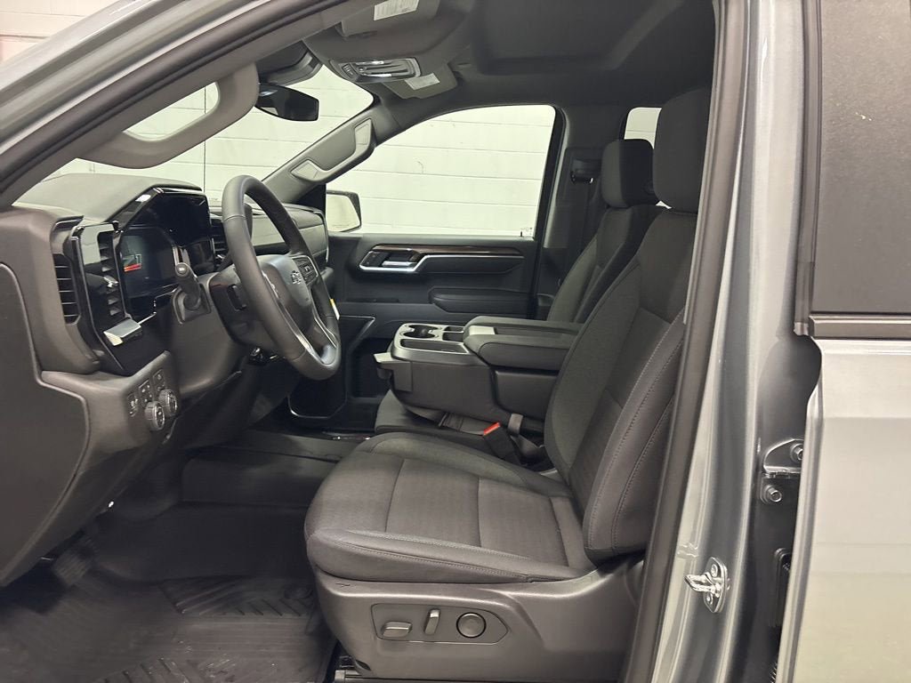 New 2026 Chevrolet Silverado 1500 RST AWD/4WD image 10