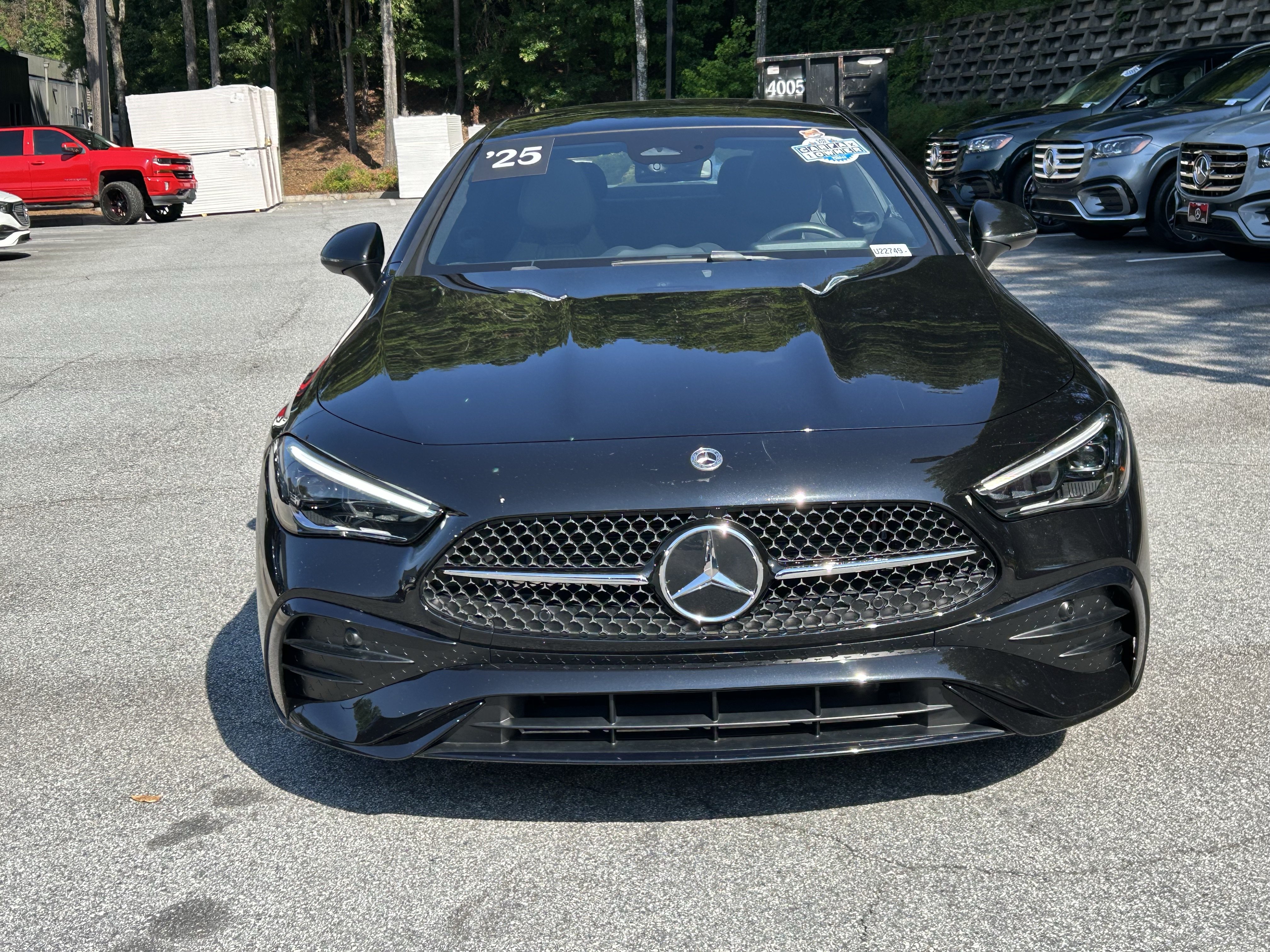 Certified 2025 Mercedes-Benz CLE 300 4MATIC Coupe image 3
