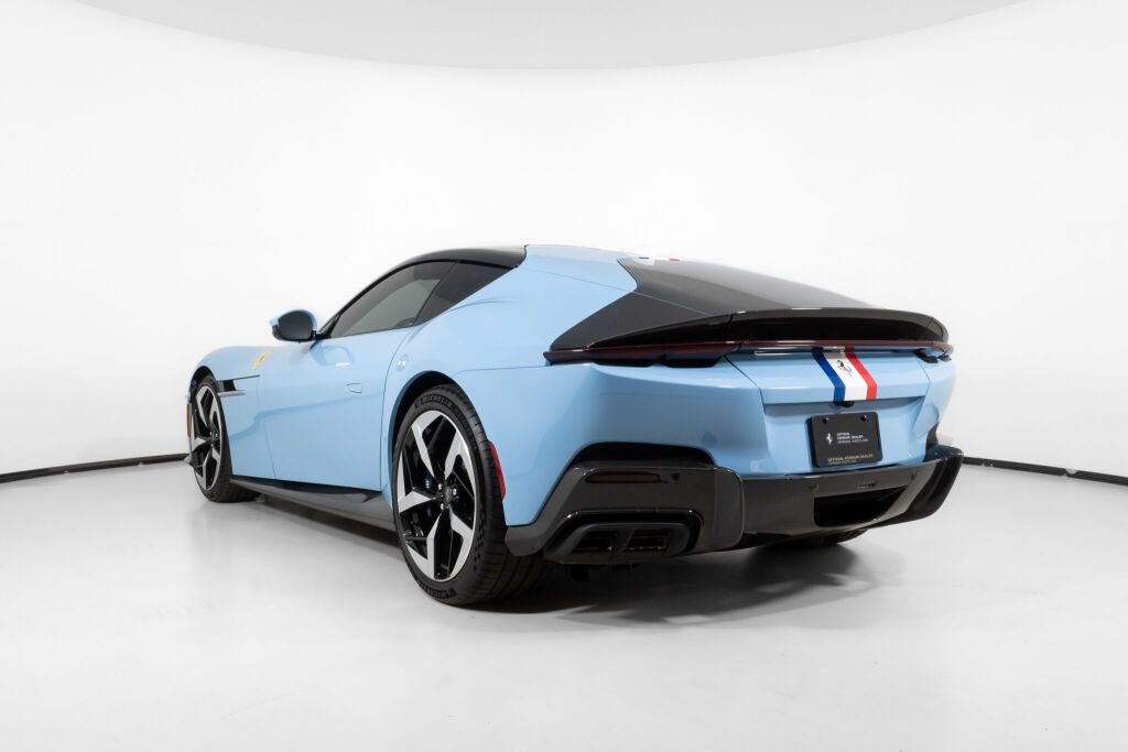 Used 2025 Ferrari 12Cilindri RWD image 5