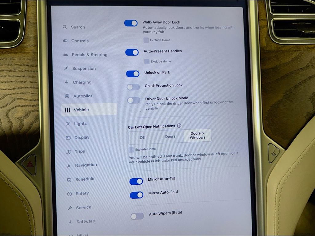 Used 2018 Tesla Model S 75D image 21