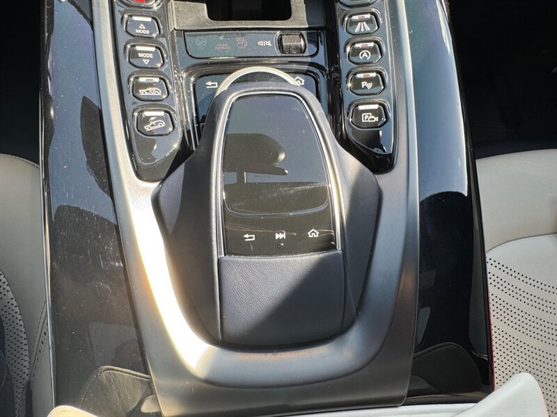 Used 2022 Aston Martin DBX AWD/4WD image 68