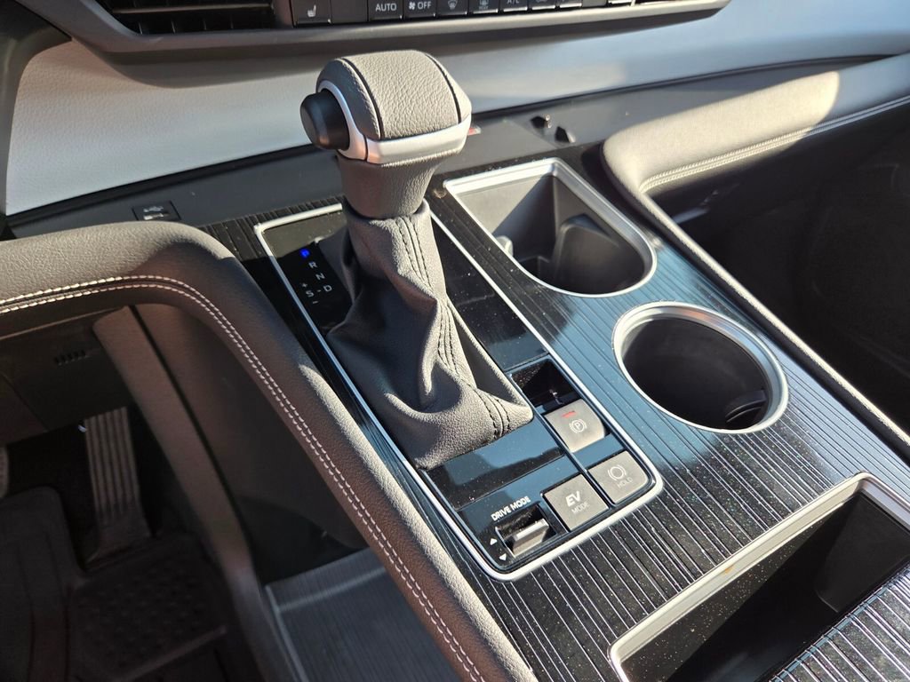 Used 2025 Toyota Sienna XSE image 25