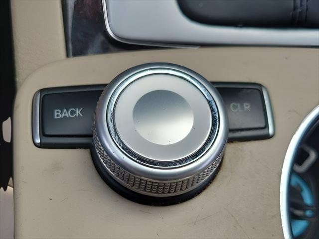 Used 2010 Mercedes-Benz GLK 350 4MATIC image 29