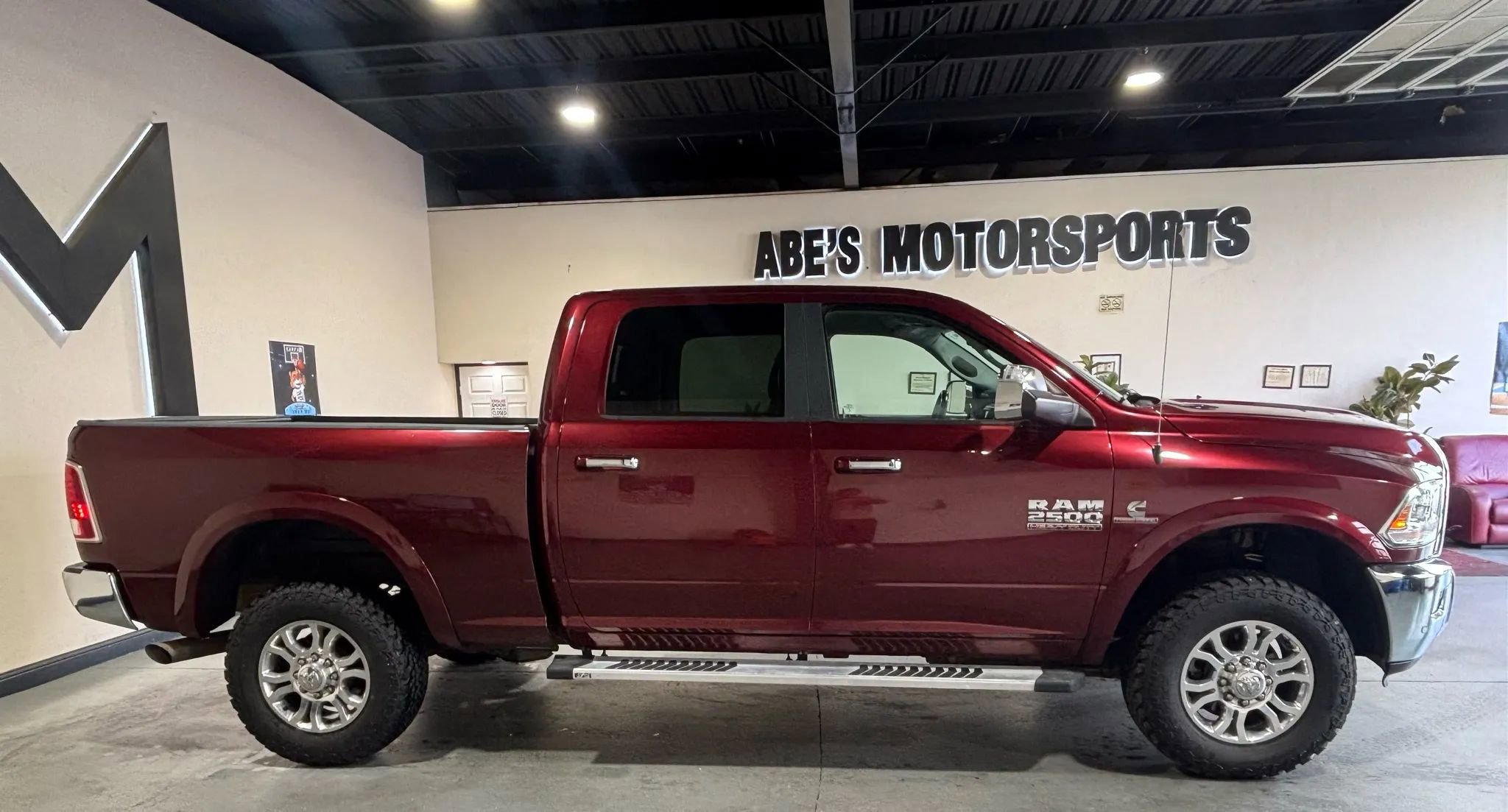 Used 2018 RAM 2500 Laramie AWD/4WD image 4