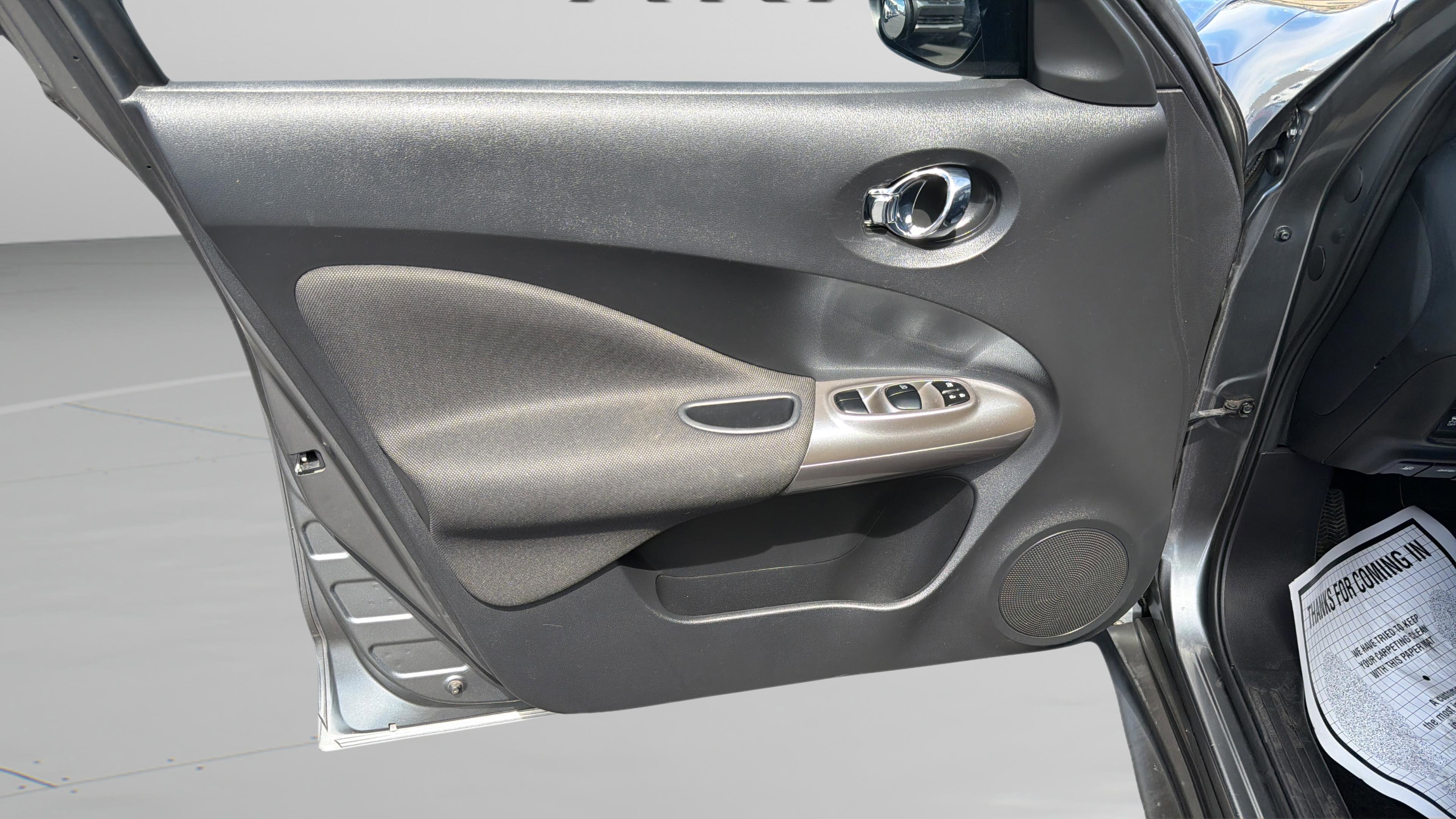 Used 2012 Nissan Juke SL AWD/4WD image 24