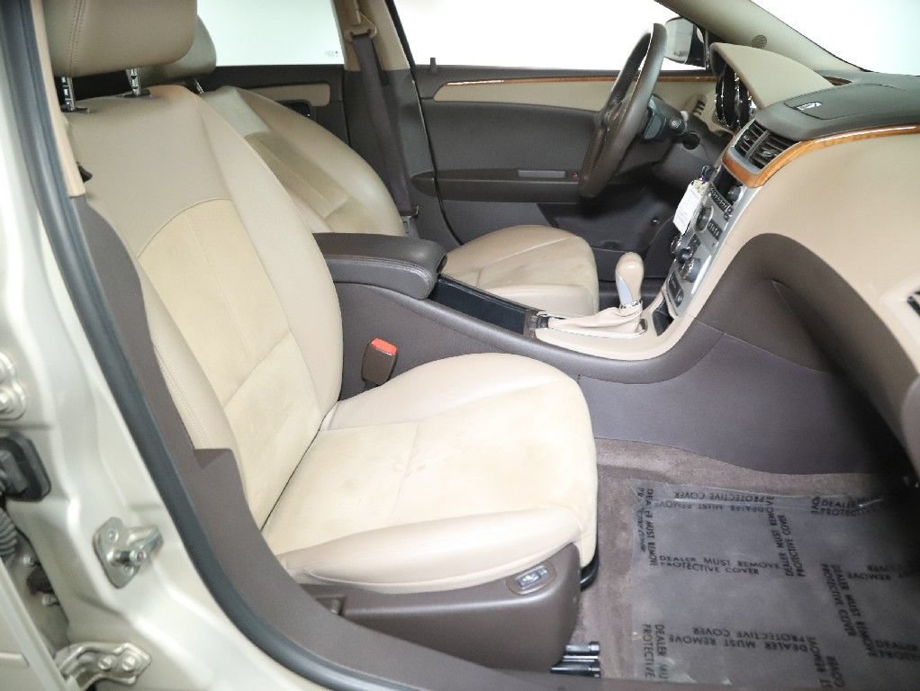 Used 2009 Chevrolet Malibu LT w/ HFV6 Engine Package FWD image 31