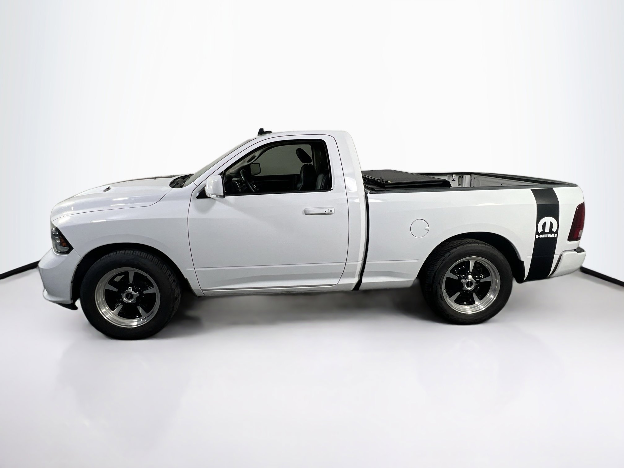 Used 2017 RAM 1500 Sport w/ Convenience Group image 8