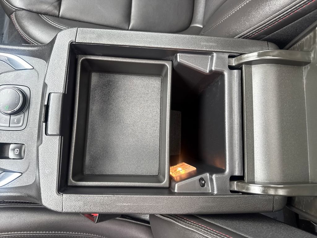 Used 2023 Chevrolet Traverse RS image 26