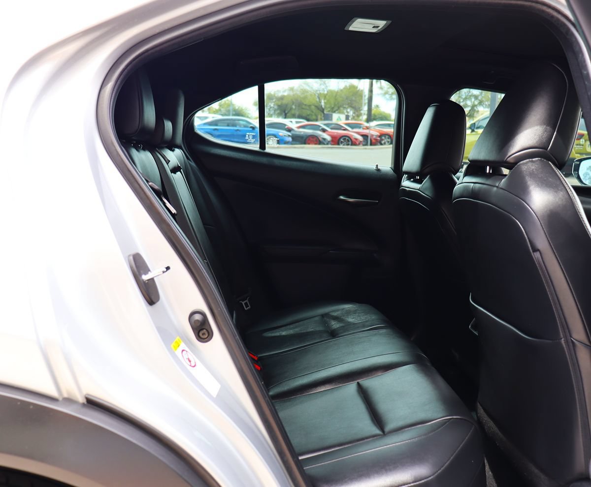 Used 2019 Lexus UX 200 w/ Premium Package FWD image 28