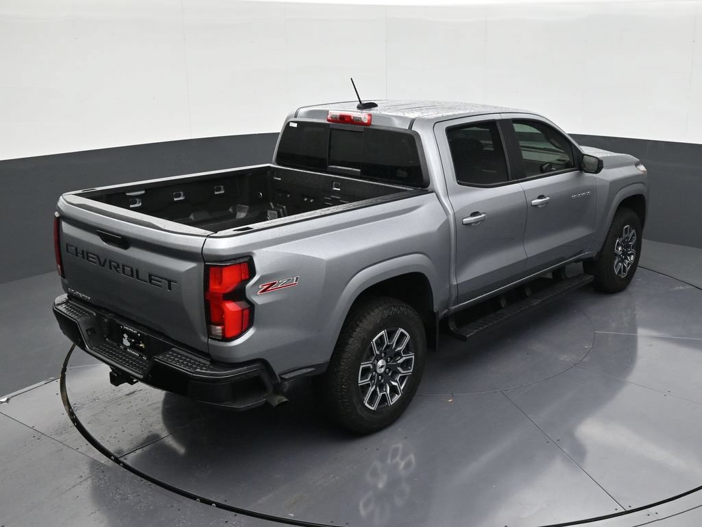 Used 2025 Chevrolet Colorado Z71 AWD/4WD image 16