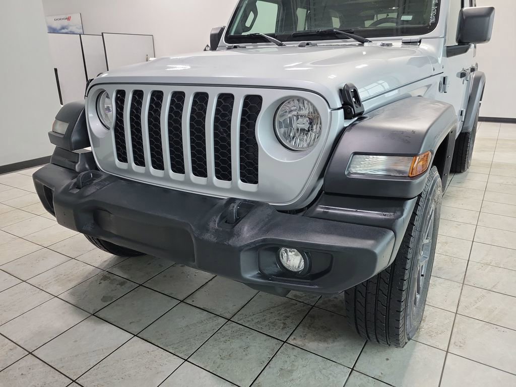 Used 2024 Jeep Wrangler Sport S image 25