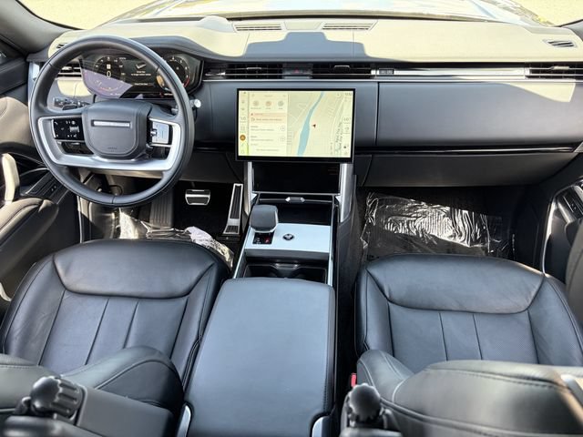 Used 2025 Land Rover Range Rover Long Wheelbase SE AWD/4WD image 23