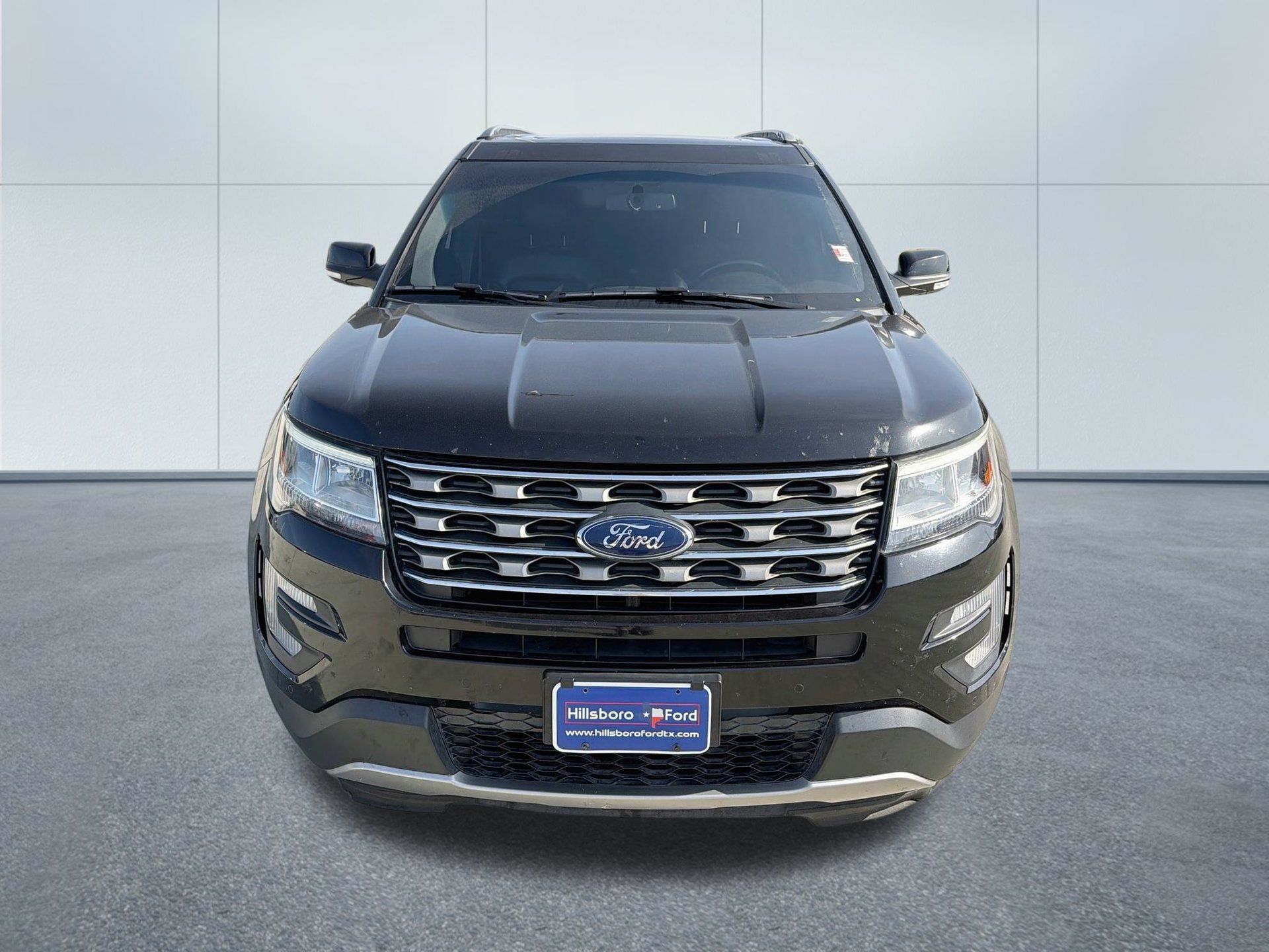 Used 2017 Ford Explorer XLT w/ Equipment Group 202A FWD image 36