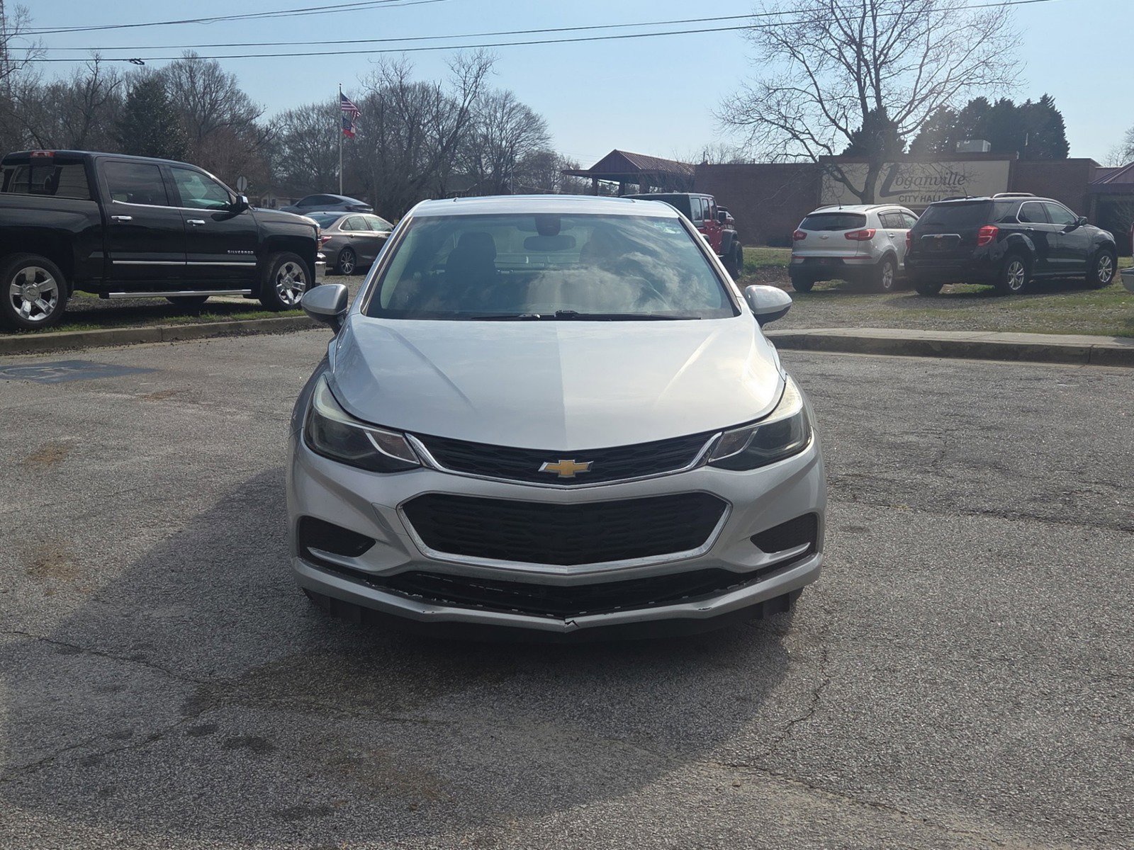 Used 2017 Chevrolet Cruze LT w/ Sun And Sound Package FWD image 8