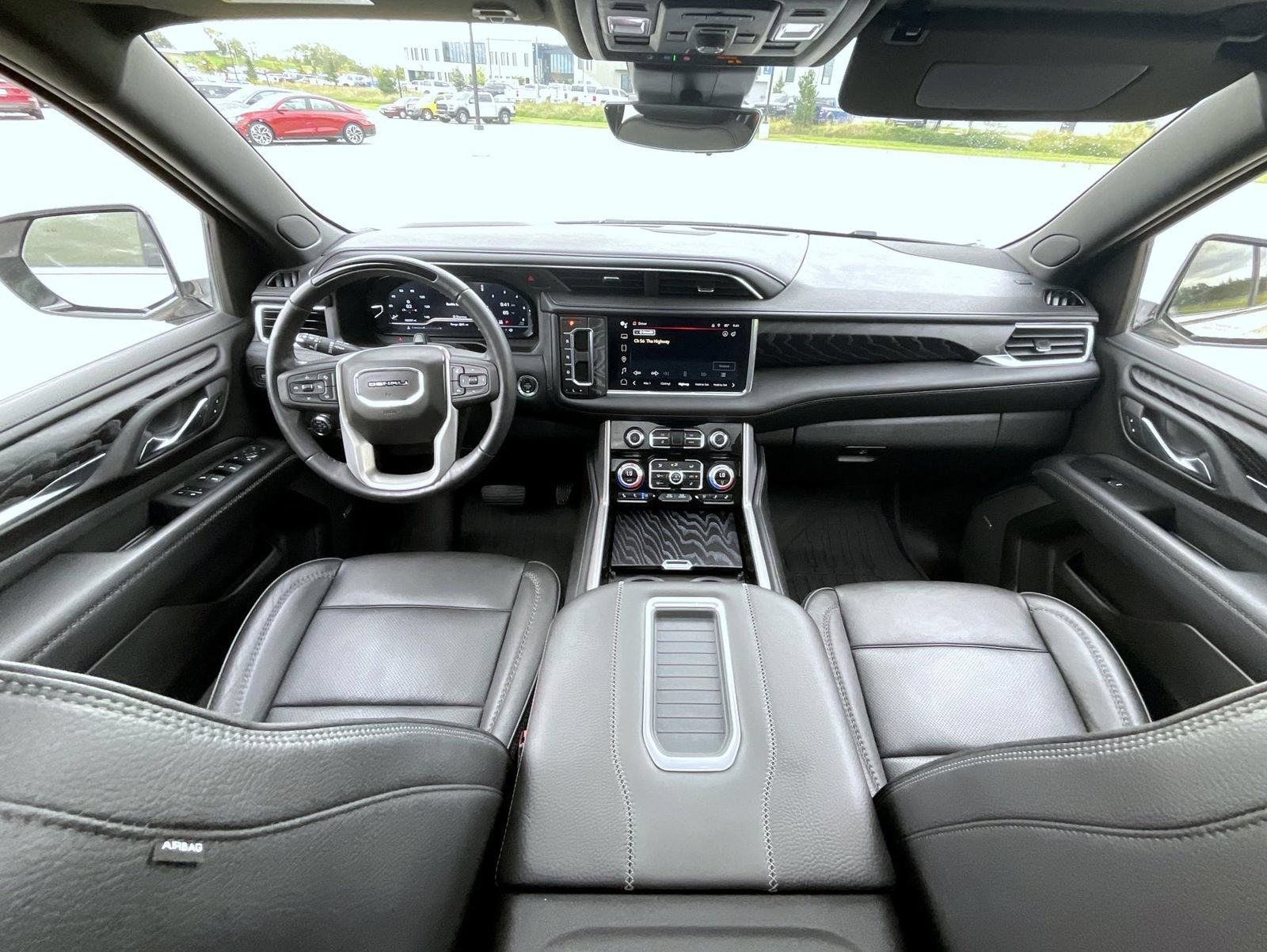 Used 2023 GMC Yukon XL Denali w/ Denali Reserve Package AWD/4WD image 15