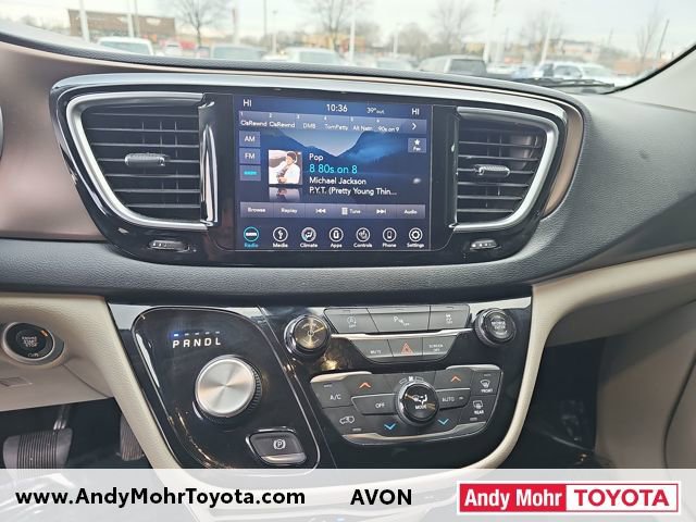 Used 2018 Chrysler Pacifica Touring-L Plus image 18