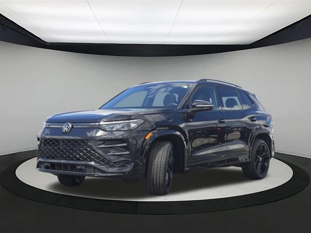 New 2025 Volkswagen Tiguan SE R-Line image 3