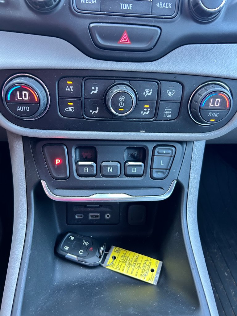 Used 2018 GMC Terrain SLT w/ Preferred Package FWD image 15