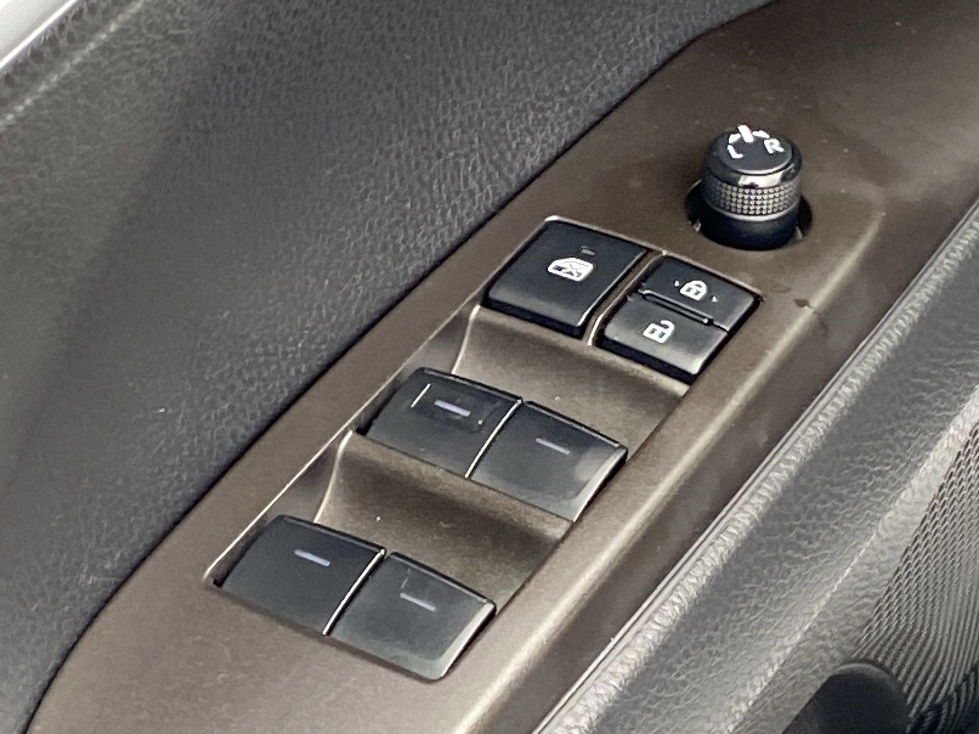 Used 2022 Toyota Camry SE image 24