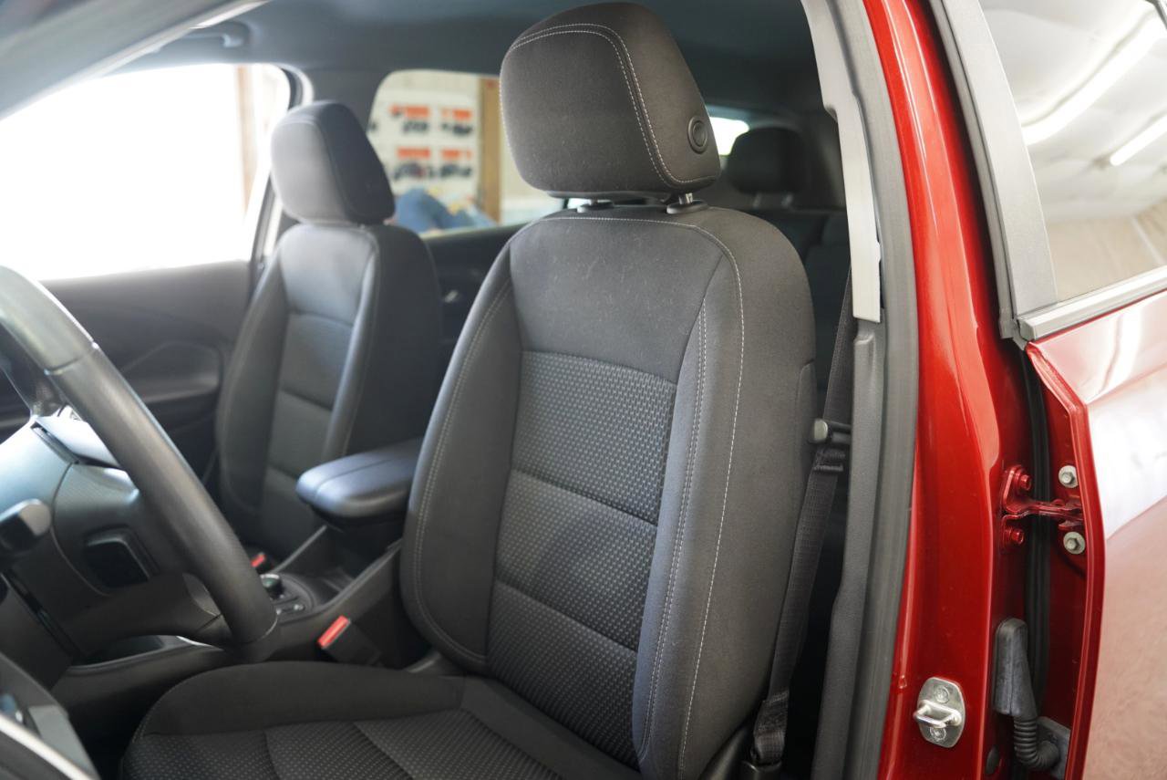Used 2023 GMC Terrain SLE w/ Driver Convenience Package FWD image 25