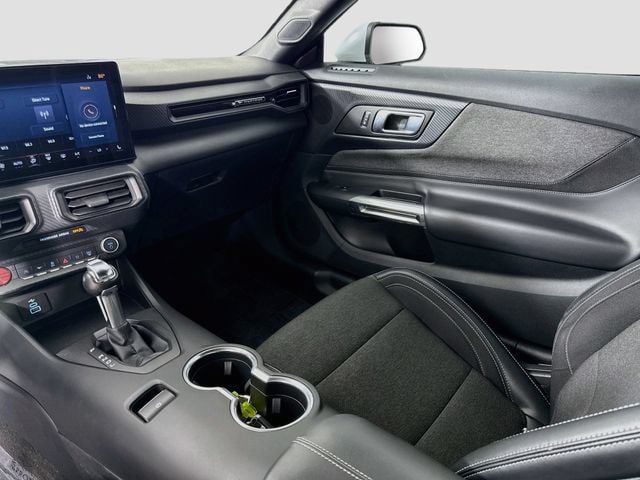 Used 2024 Ford Mustang Coupe RWD image 22