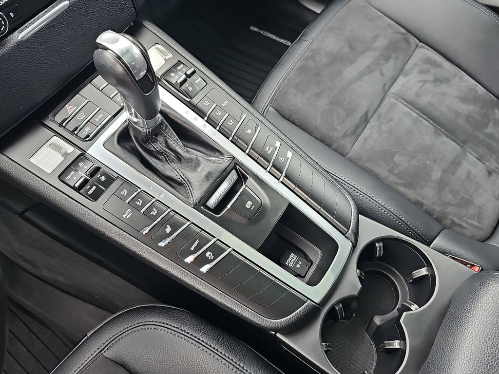 Used 2015 Porsche Macan S AWD/4WD image 25