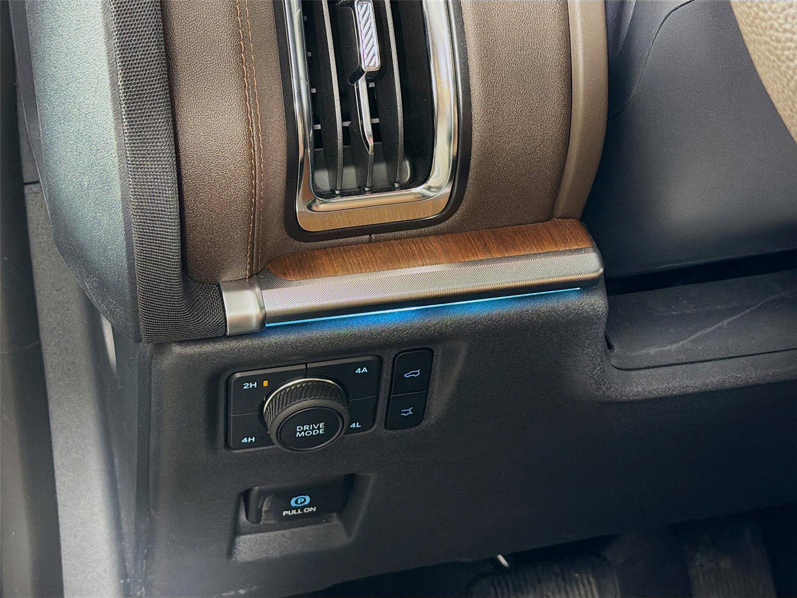 Used 2025 Ford Expedition King Ranch image 10