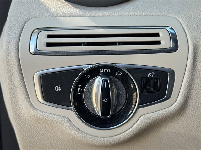 Used 2015 Mercedes-Benz C 300 Sedan image 18