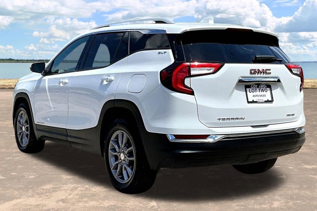 Used 2024 GMC Terrain SLT w/ Infotainment Package II AWD/4WD image 5
