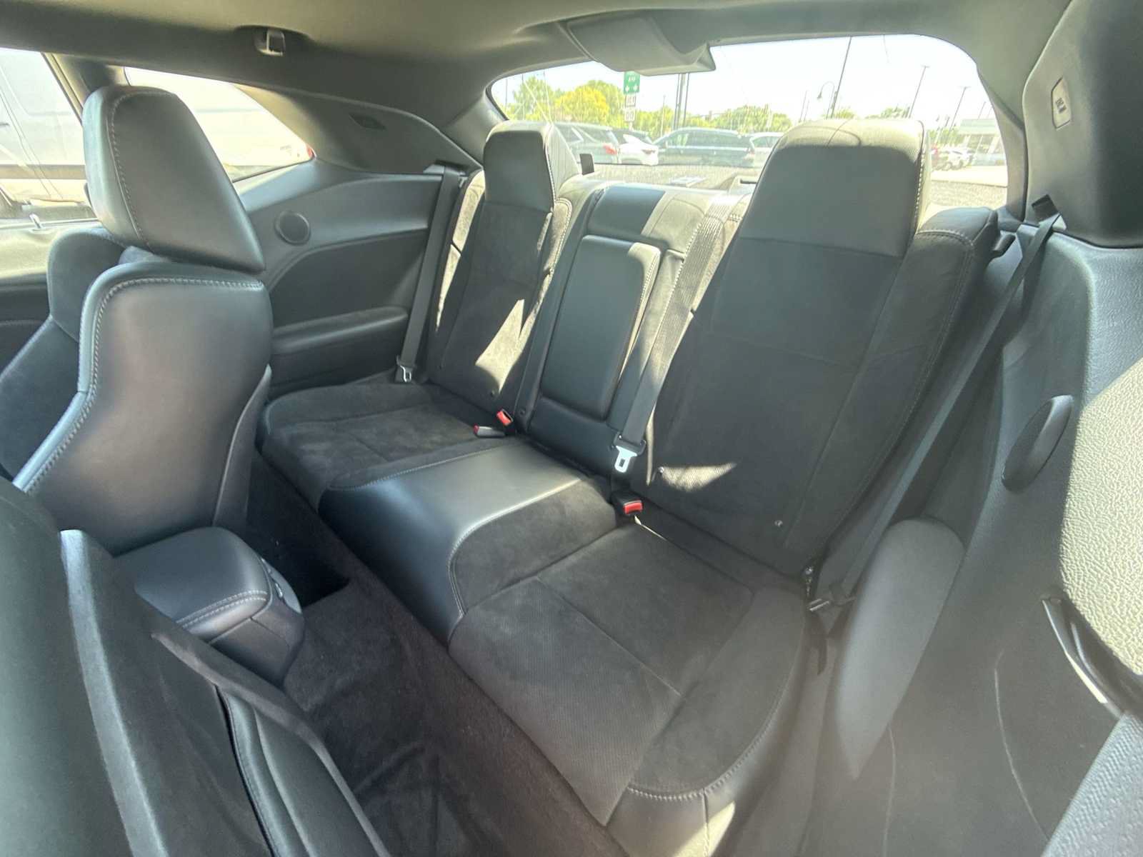 Used 2016 Dodge Challenger R/T Scat Pack w/ Leather Interior Group RWD image 25
